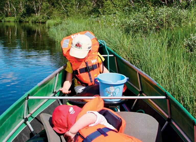 Lasting og trimming av kano