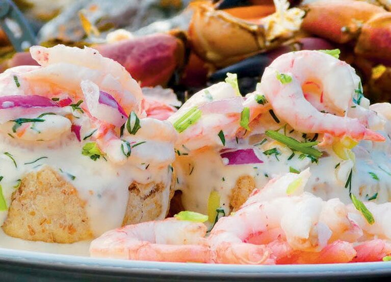 Skagensalat til brødskiva