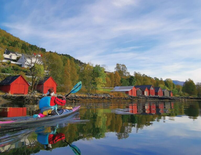 Oppdagelser i kø langs spennende fjord