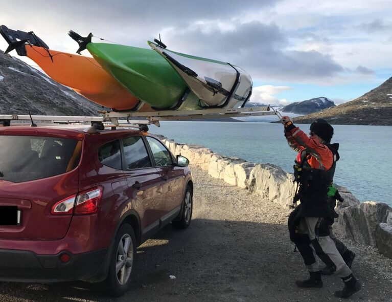 Transport av kajakk på biltaket. Slik gjør du det!
