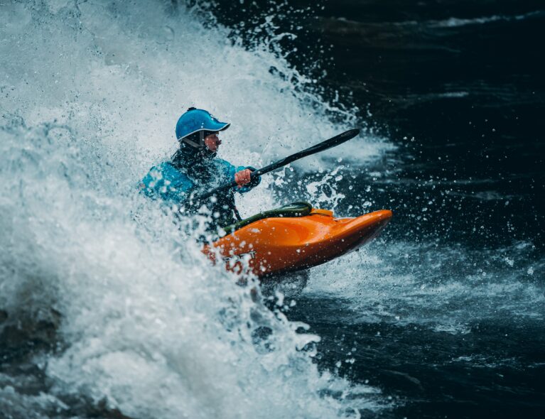 Våte drømmer med Mia Derdau – splitter ny leder for Voss Elveklubb