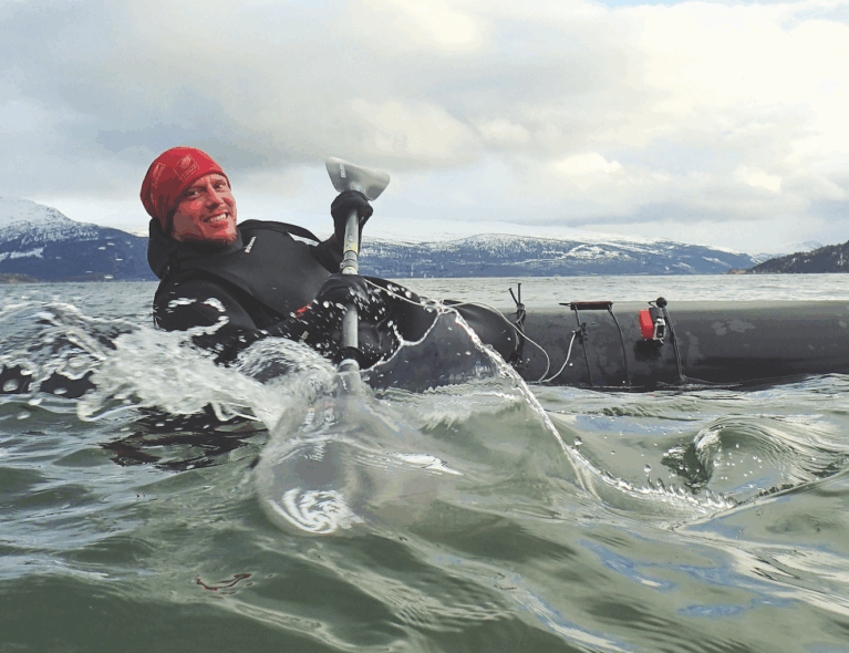 Padling, plast og pyramide