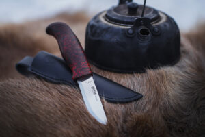 Kniv på skinn og kaffikjele